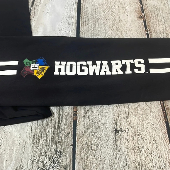 Women’s Harry Potter Hogwarts black w/white side stripes leggings Small - Picture 3 of 4